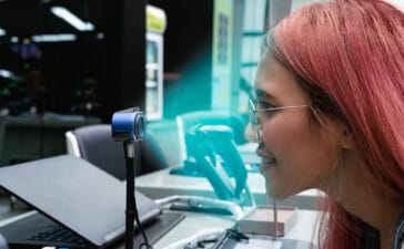 eye tracking customer support